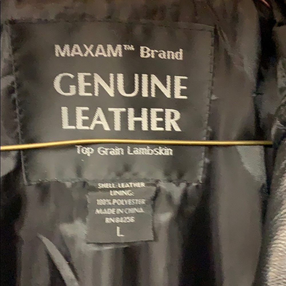 Leather jacket - Picture 2 of 3